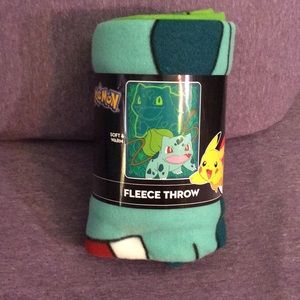 Pokémon “Bold Bulbasaur” Fleece Throw